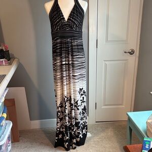 BCBGMaxAzria Black and Cream Halter Maxi Dress